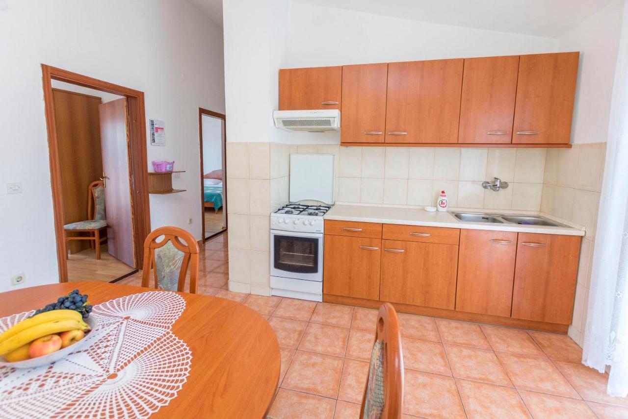 Apartments Matejka Primosten Exterior photo